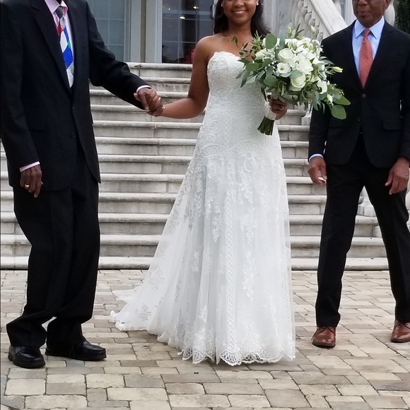 Skylar Wedding Dress
By Sottero and Midgley - Picture 8 of 12